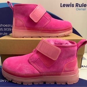 UGG Neumel Suede Chukka Clear Soles Women’s 6